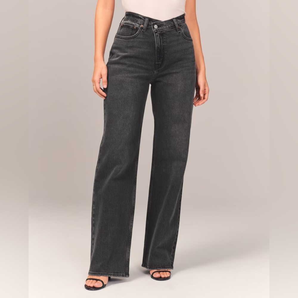 Abercrombie High Rise 90s Relaxed Jean